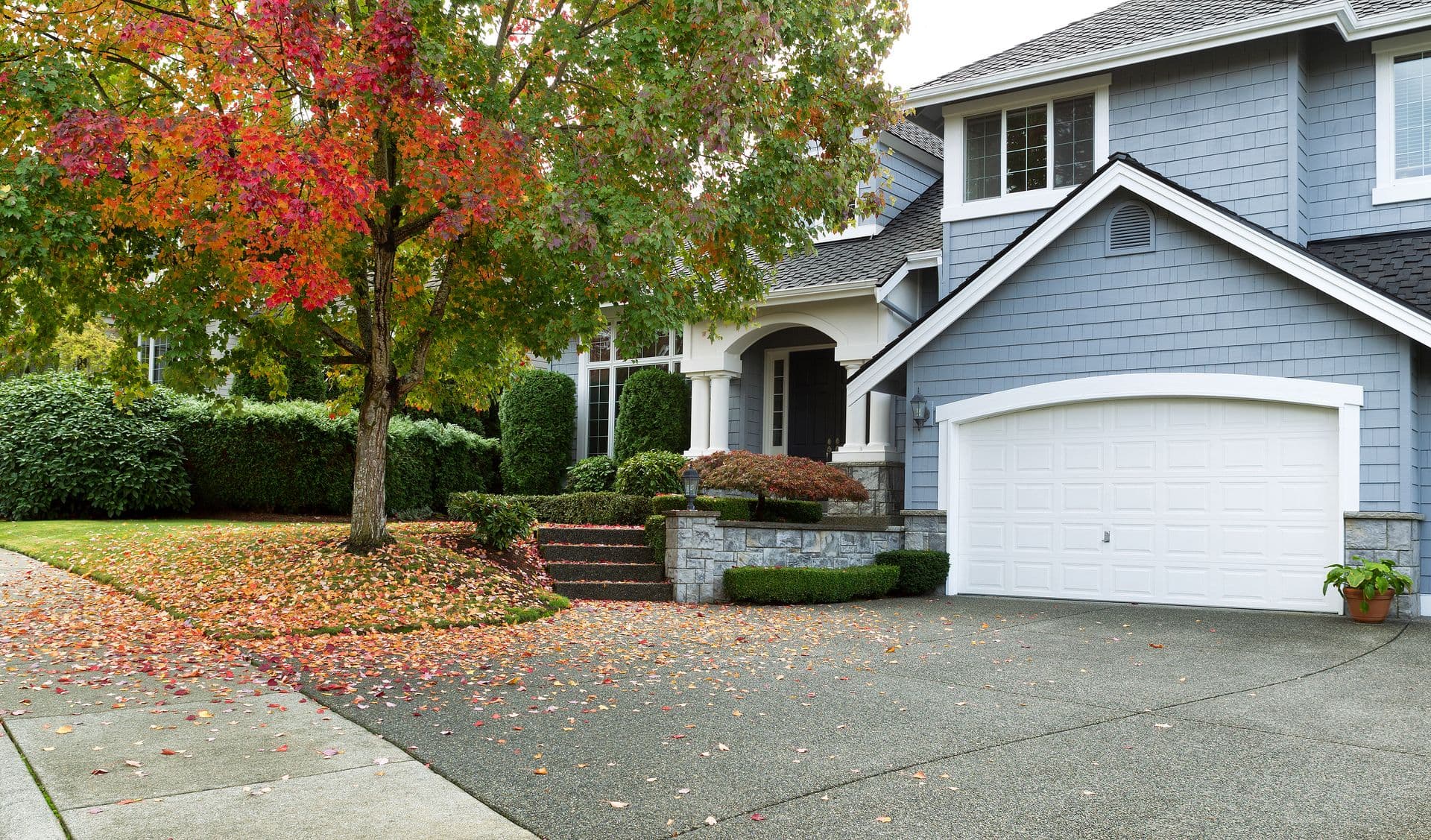 Early-Autumn-With-Modern-Resid